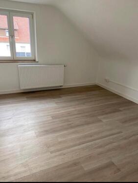 Foto - Helle, renovierte DG Wohnung - 800,00&nbsp;EUR Kaltmiete, ca.&nbsp; 55,00&nbsp;m&sup2;
