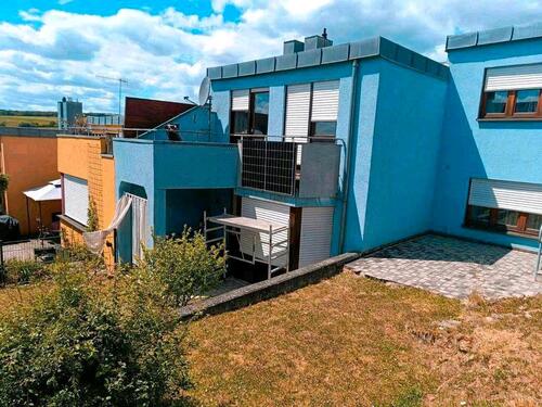 Foto - schönes Reihenhaus mit eigenem Garten