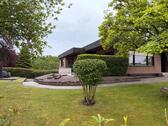 Foto - Großer Bungalow mit Einliegerwohnung, 2 Einbauküchen & möbliert
