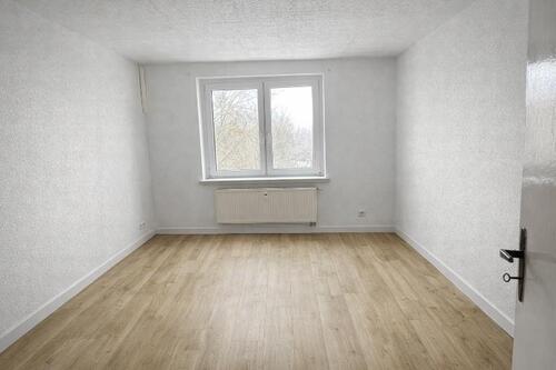 Foto - Ganz oben ankommen - Sanierte 3-Raum-Wohnung mit Balkonblick zur Mulde