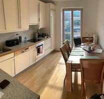 1 Zimmer möbliert plus Wohnküche und Bad in München Lehel