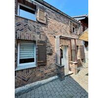 kleines Haus mit Garten - 195.000,00&nbsp;EUR Kaufpreis, ca.&nbsp; 75,00&nbsp;m&sup2; in Herzogenrath (PLZ: 52134)