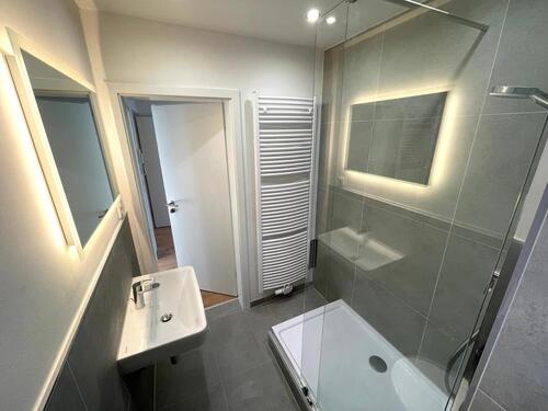 Foto - ERSTBEZUG NACH SANIERUNG - WUNDERSCHÖNE 3-ZIMMERWOHNUNG