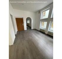 4 - Raumwohnung mit 1 Duschbadezimmer und Küche ** PLUS Balkon und Kaminofenanschluss - Neustadt an der Waldnaab