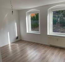 schöne sanierte 2 Raum Wohnung mit Einbauküche und Balkon - Wilkau-Haßlau