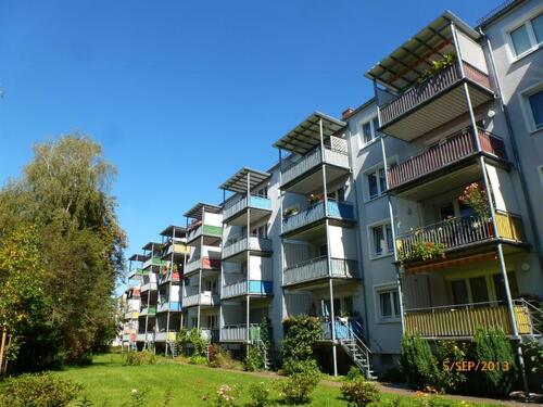 Foto - - - - ! ! ! EINBAUKÜCHE - - - KEIN GAS, KEIN ÖL - - - ZENTRALHEIZUNG ! ! ! - - -