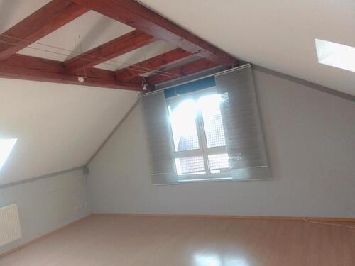 Foto - Dachgeschoss Wohnung - 380,00&nbsp;EUR Kaltmiete, ca.&nbsp; 63,00&nbsp;m&sup2;