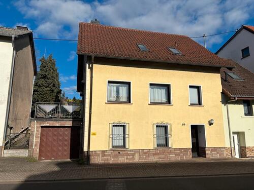 Foto - Einfamilienhaus mit großem Garten von Privat