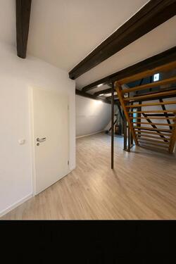 Foto - 3-Zimmer-Wohnung - 1.300,00&nbsp;EUR Kaltmiete, ca.&nbsp; 130,00&nbsp;m&sup2;