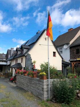 Foto - Einfamilienhaus Scheune Gartengrundstück