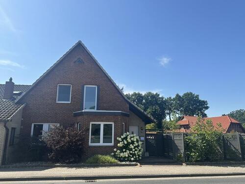 Foto - Sanierte Wohnung auf 2 Etagen mit Garten - zentral in Wardenburg