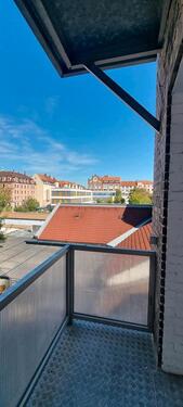 Foto - Renovierte 2 Zimmer Wohnung mit Balkon und großer Küche