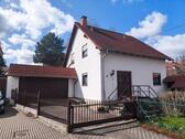 Foto - Einfamilienhaus + Doppelgarage Zeitz - PV, Wärmepumpe, FBH, BJ98
