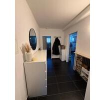 2 Zimmer Garten Wohnung - 1.300,00 EUR Kaltmiete, ca.  75,00 m² in Geretsried (PLZ: 82538)