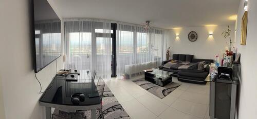 Foto - Zum Verkauf steht eine 2-Zimmer-Wohnung mit wunderschönen Ausbli