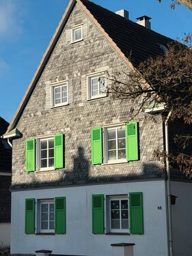 Foto - Zentrale 2-Zi.-DG-Wohnung in Lüttringhausen, renoviert & hell