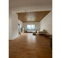 Erdgeschoss 3 Zimmer + Balkon - 988,00&nbsp;EUR Kaltmiete, ca.&nbsp; 90,00&nbsp;m&sup2; in Wissen (PLZ: 57537)