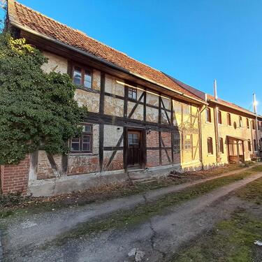 Foto - Fachwerkhaus und Wohnung im angrenzenden Gebäude