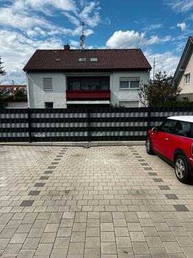 Foto - Privater Außenstellplatz in zentraler Lage – ab sofort verfügbar