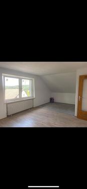 Foto - Dachgeschosswohnung + EBK - 450,00 EUR Kaltmiete,