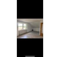 Dachgeschosswohnung + EBK - 450,00 EUR Kaltmiete, in Vlotho (PLZ: 32602)