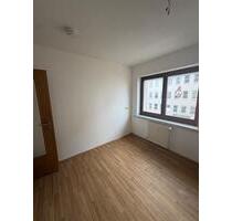 renovierte 5-Zimmer-Wohnung - 650,00&nbsp;EUR Kaltmiete, ca.&nbsp; 100,00&nbsp;m&sup2; in Chemnitz (PLZ: 09130) Hilbersdorf