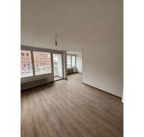 Renovierte 3 ZKB mit EBK, 2 Loggien und Aufzug im Stadtteil Idar - Idar-Oberstein