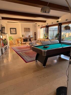 Foto - Haus mit Double Garage - 480.000,00&nbsp;EUR Kaufpreis, ca.&nbsp; 250,00&nbsp;m&sup2;