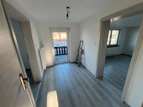Foto - Frisch renoviert: Moderne 2-Zi-Wohnung (55 m²) mit Balkon & EBK