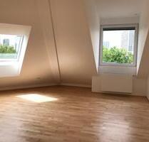 *Nordend* 3-Zimmer-Dachgeschoss-Wohnung - Frankfurt am Main Nordend West