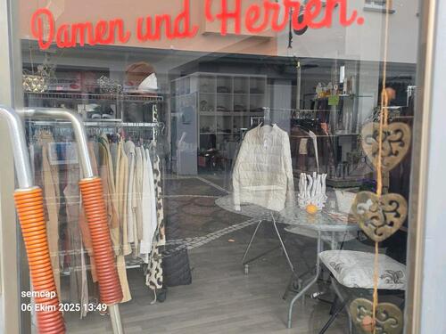 Foto - Ladenlokal zu vermieten - 900,00 EUR Kaltmiete,