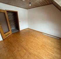 Schöne 3-Zimmer-DG-Wohnung mit EBK – zentral in Pforzheim