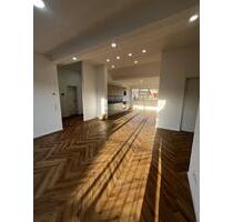 ***NEUBAU*** 3 Zimmer, Balkon und zentrale Lage. - Nürtingen