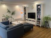 Foto - Komplett renovierte, moderne 2,5 Zimmerwohnung; 5 Minuten zur Uni