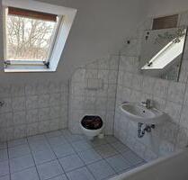 2 Raum Dachgeschoss mit Balkon, offene großzügige Küche - Merseburg