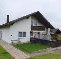Schöne 5-Zimmer Erdgeschosswohnung mit großer Terrasse und Garage - Cham