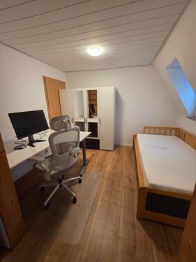 Foto - WG Zimmer in Stuttgart Obertürkheim nahe Bahnhof