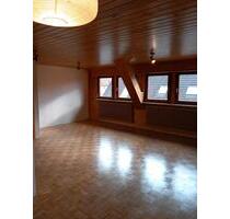 Dachgeschoss 4.5 Zimmer - 900,00&nbsp;EUR Kaltmiete, ca.&nbsp; 83,00&nbsp;m&sup2; in Weinstadt (PLZ: 71384)