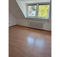 MH-Speldorf 3-Zi-Whg.DG im 6-Fam.-Haus Grünlage - Mülheim an der Ruhr Broich