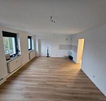 Helle 2 zimmer Wohnung in Solingen Mitte frisch renoviert