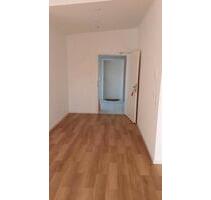 DACHGESCHOSS-WOHNUNG AB 1.6. IN PHILIPPSBURG ZU VERMIETEN
