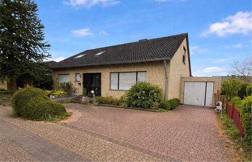 Foto - Freistehendes Einfamilienhaus mit Einliegerwohnung in Reichswalde