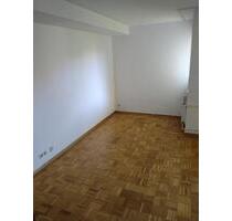 Einzimmerwohnung im Grünen mit gutem City- Anschluss in Stuttgart