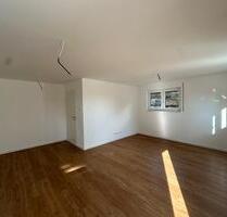 Neubau 2-Zimmer Wohnung mit Terasse und Stellplatz - Uhingen