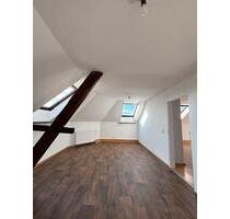 Schöne Dachgeschosswohnung in Krefeld - 50 qm