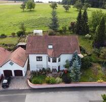 Großes Einfamilienhaus mit Einliegerwohnung in ÜchtelhausenZell