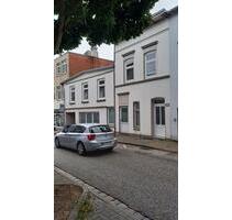 Helle 2 Zimmer Wohnung - Balkon - Innenstadt - Itzehoe