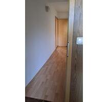 Vermiete 2,5 - Raum-Wohnung im Herzen von Pegau