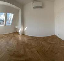 Dachgeschoß - 2.300,00&nbsp;EUR Kaltmiete, ca.&nbsp; 95,00&nbsp;m&sup2; in Berlin (PLZ: 12161) Tempelhof-Schöneberg