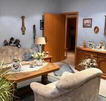 Zentral gelegen 2,5 Zimmer Wohnung mit Balkon und Wintergarten - Oberhausen